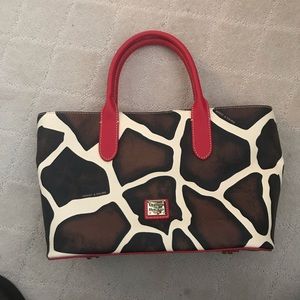 GIRAFFE DOONEY AND BOURKE BAG